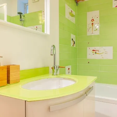 Guest Planet - Grazioso Bilocale Bande Nere M1 Apartman *