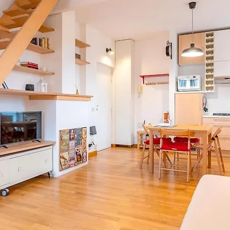 Guest Planet - Grazioso Bilocale Bande Nere M1 Apartment Milan
